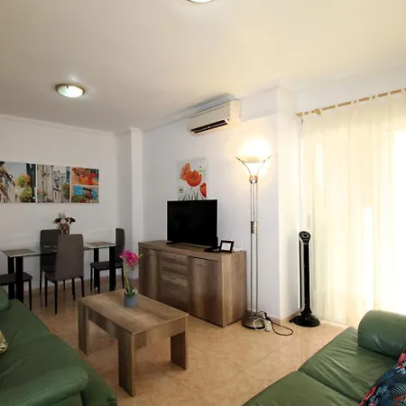 Apartment Con Piscina Leandros